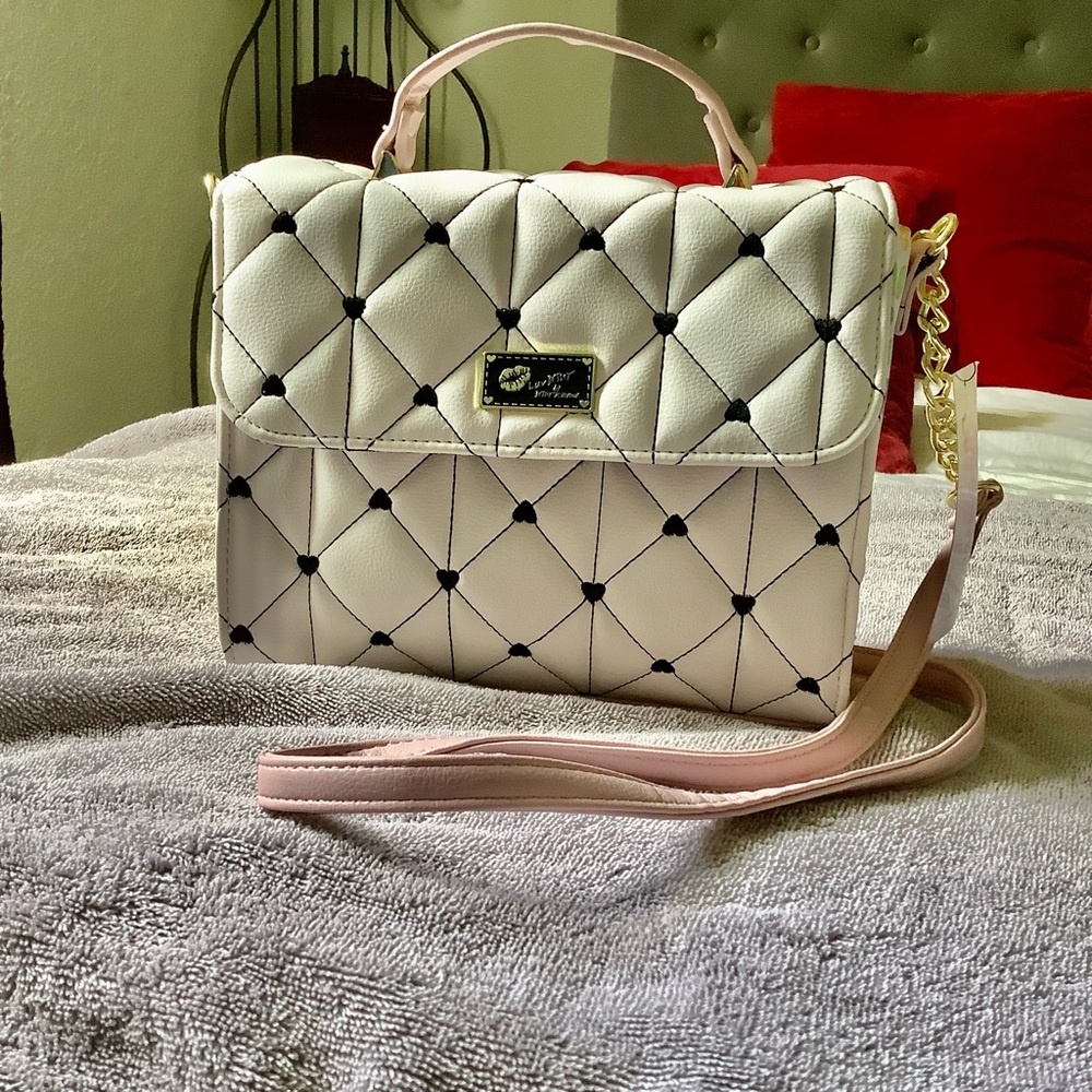 💜💜💜 Luv Betsey by Betsey Johnson Quilted Crossbody Bag. NWT